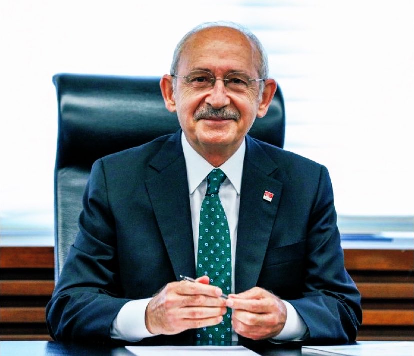 sokakkedisitv's tweet photo. 🗣️Kılıçdaroğlu’ndan “Yeni Parti” sorusuna yanıt: 

“Ben halkın içinde siyaset yapıyorum, gündemim farklı.” https://t.co/SkU3nQxOFO