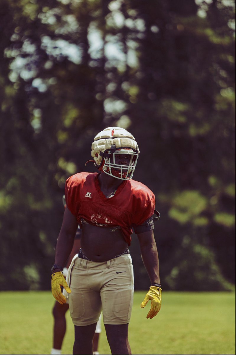 16_saxks's tweet photo. Senior season loading🛡️#1lowndes @RecruitGeorgia @rileyreeduf @Coachward1 @On3 @Rivals @247Sports @CoachHolley5 https://t.co/EyzAhJKa4F