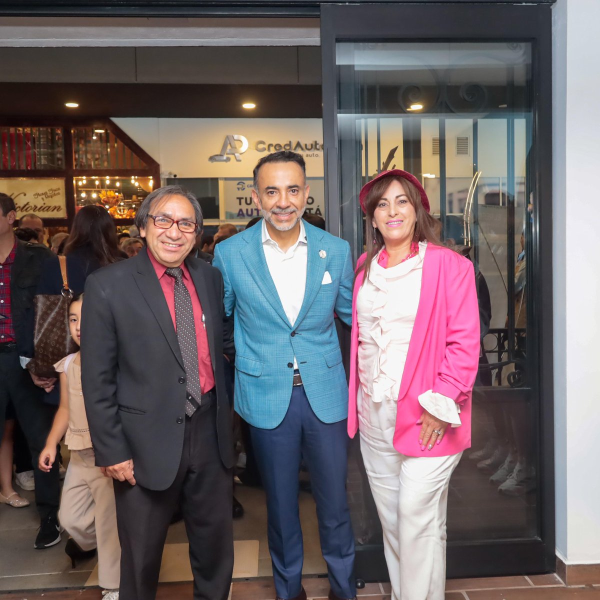 FerFlores_Emp's tweet photo. Gracias por invitarme a la inauguración de la segunda sucursal de El Refil de la Abuela en nuestro municipio.

Me da mucho gusto ver cómo más unidades económicas siguen confiando en Metepec para crecer, generar empleos y ofrecer nuevas opciones para las familias.

Los invito a conocer este gran concepto, disfrutar de su propuesta y, como siempre, seguir apoyando a los negocios que impulsan el desarrollo de nuestro municipio.

¡Les deseo el mayor de los éxitos en esta nueva etapa!