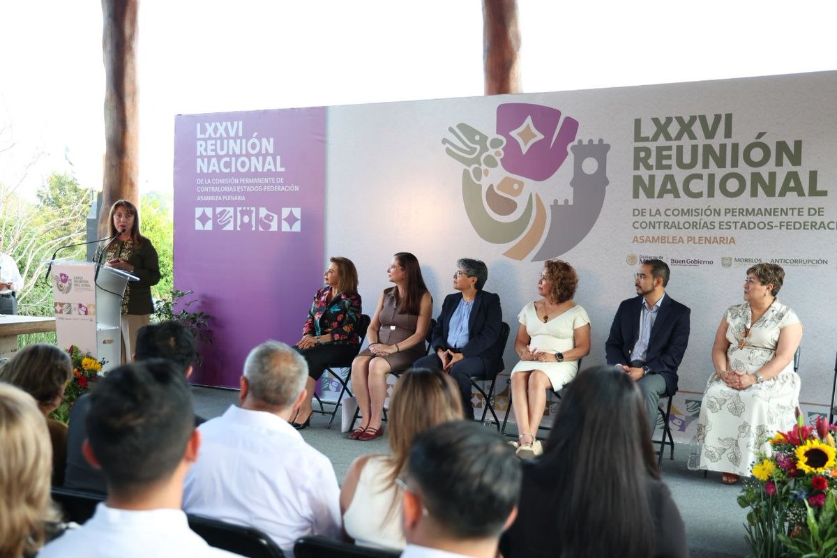 ContraloriasMX's tweet photo. @ContraloriasMX reafirma su compromiso con un México integro, con instituciones transparentes que rindan cuentas y den resultados a la ciudadanía.

Con el inicio de la LXXVI Reunión Nacional de la Comisión Permanente de Contralorías Estados-Federación (CPCE-F), Morelos se convierte en el punto de encuentro de quienes trabajan por una gestión pública más eficiente y cercana a la ciudadanía.

Durante esta jornada, representantes de los Órganos de Control de las 32 entidades federativas y del Gobierno de México compartirán experiencias, fortalecerán capacidades y construirán estrategias para construir un Gobierno cada vez mejor.

La ceremonia inaugural fue encabezada por la Gobernadora de Morelos, Margarita González Saravia y la Secretaria de Anticorrupción y Buen Gobierno del Gobierno de México, Raquel Buenrostro Sánchez, quienes refrendaron el compromiso de seguir construyendo instituciones más sólidas, transparentes y al servicio de las y los mexicanos.

Porque la confianza ciudadana se fortalece cuando las instituciones trabajan unidas con integridad y compromiso.

#LXXVIReuniónNacional #CPCEF2026 #BuenGobierno #Transparencia #Morelos #RendiciónDeCuentas