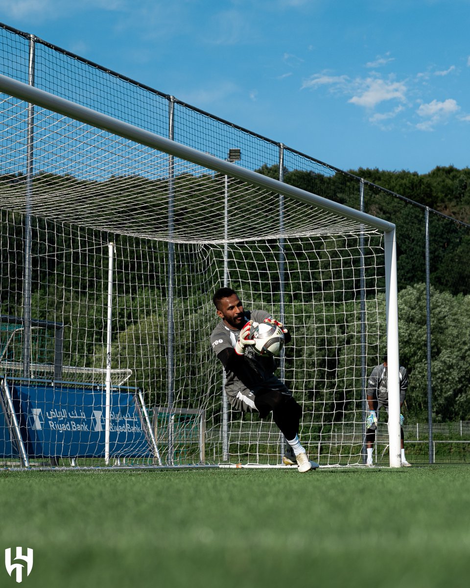Alhilal_FC's tweet photo. تصدّي🧤⚽️ https://t.co/UNrirdIpET