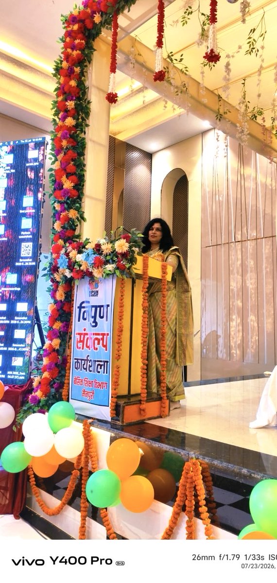 JayaSha35870670's tweet photo. निपुण संकल्प कार्यशाला, मैनपुरी में एसआरजी के रूप में उत्कृष्ट कार्यों हेतु सम्मानित होना मेरे लिए गौरव एवं प्रेरणा का विषय है। यह सम्मान निरंतर गुणवत्ता पूर्ण शिक्षा के प्रति समर्पण का उत्साह बढ़ाता है। 🌸🏅#DepartmentOfBasicEducation
@dm_firozabad @CdoFirozabad https://t.co/Q5n6LR4klG