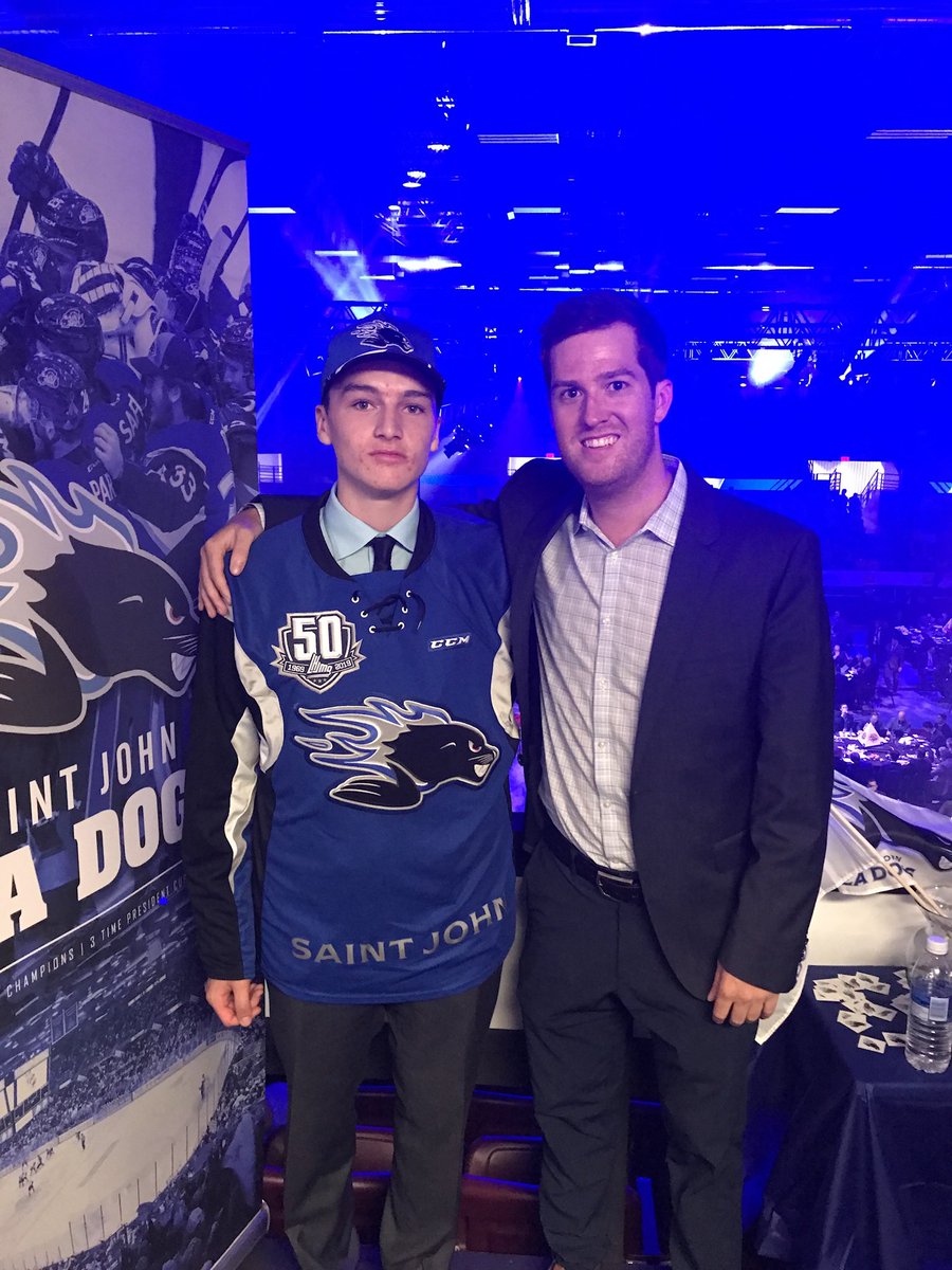 macleangroup_'s tweet photo. Charlie DesRoches:
🏆 2022 Memorial Cup Champion
 - @SJSeaDogs Captain
 - 5th all-time in games played for club @QMJHL @CHLHockey @CHLMemorialCup 

#ThrowbackTuesday #QMJHL #MemorialCup #chl https://t.co/lTzkw5owvh