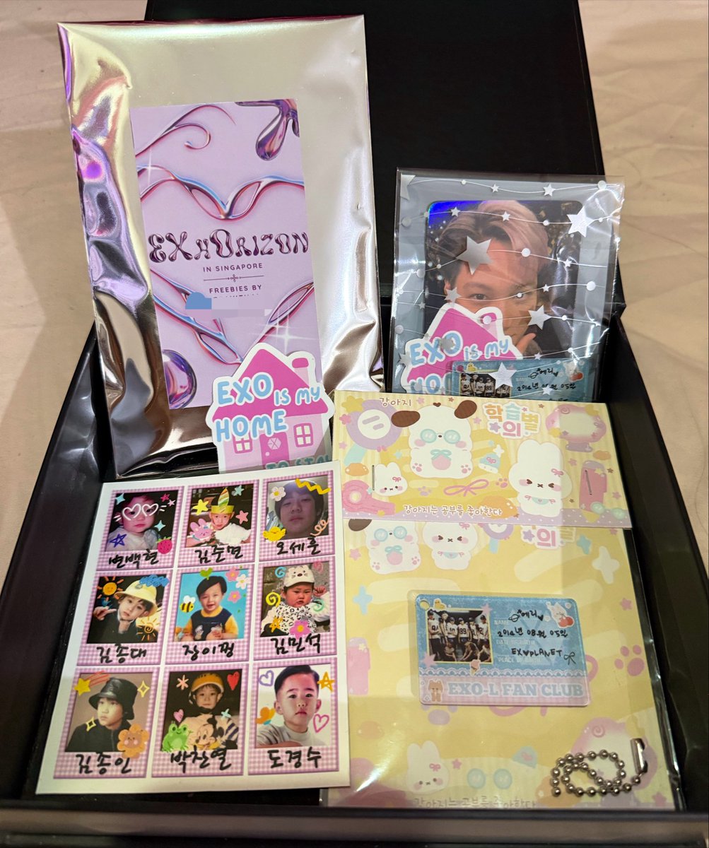 teolaengie's tweet photo. EXhOrizon freebies by @teolaengie ᢉ𐭩

⋆. 𐙚˚࿔ blind bag concept! 𝜗𝜚˚⋆

list of items that might be inside:
- acrylic keyring
- phone strap
- sticker sheet
- official pc >ᴗ<
- phone charm
- etc!

see you!

#EXhOrizoninSG #EXOPLANET_EXhOrizon #EXOinSG https://t.co/VvgcaNnKD8