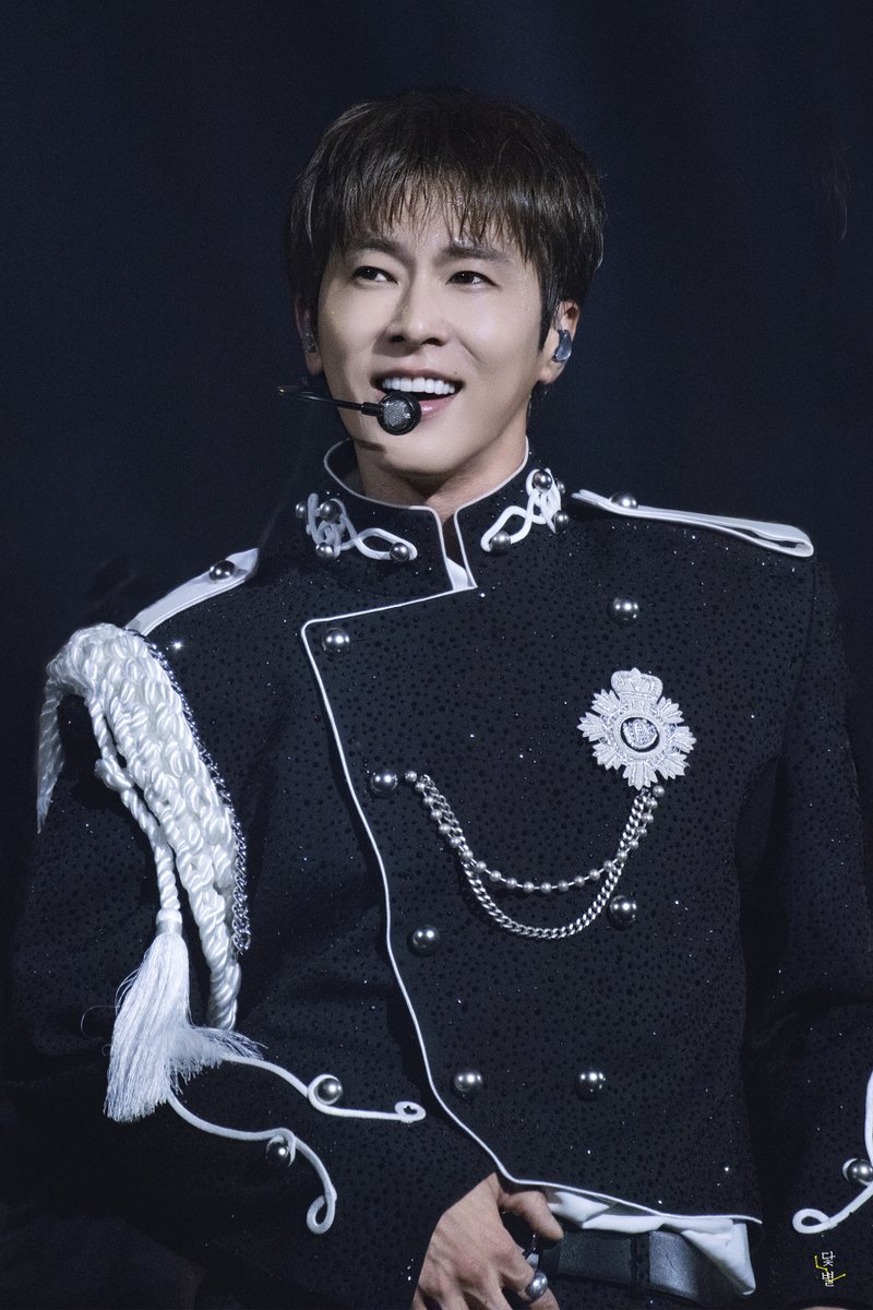 datbyeol1226's tweet photo. 왕자님이잖ㅇㅏ.... 맞잖아..🫠 

#유노윤호 #UKNOW #ユンホ #동방신기 #TVXQ! #東方神起 #TOHOSHINKI https://t.co/8h2SrWiNHo