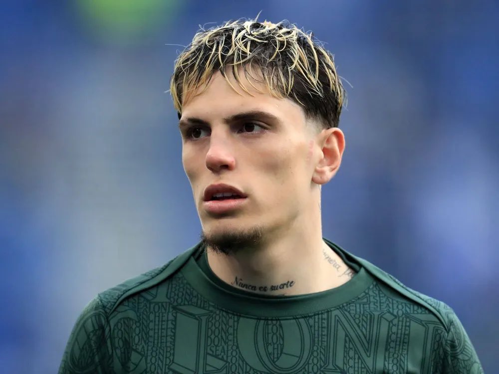 Aj0ofweb3's tweet photo. 🔥 Transfer window is heating up: Aston Villa have reportedly signed Alejandro Garnacho on loan from Chelsea, with reports of an obligation to buy. https://t.co/fmQ6Tho2GW