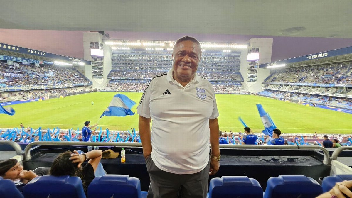 chapovargasj's tweet photo. ❌Pensar que para muchas era el salvador de Emelec.
❌Un hombre que RESPETADA a los jugadores, según un REFERENTE del club 
❌Y que aún existe personas que lo defienden y piden su regreso. 

Que pensarán todos ellos ahora?? 

Emelec estaba a un año de en serio desaparecer… https://t.co/LkN27BuaQH