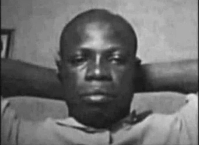 OlujiB's tweet photo. Where una de from see 💰😔 https://t.co/LrOvkxo0Pa