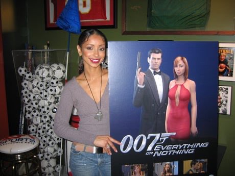 bleachedfrontal's tweet photo. Mya - everything or nothing at all (2004)

From the james bond 007 soundtrack https://t.co/3FTOTBAptL