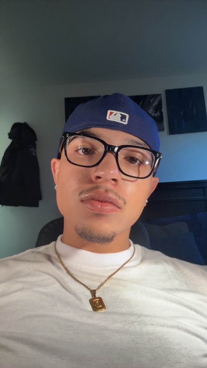 damien tweet media