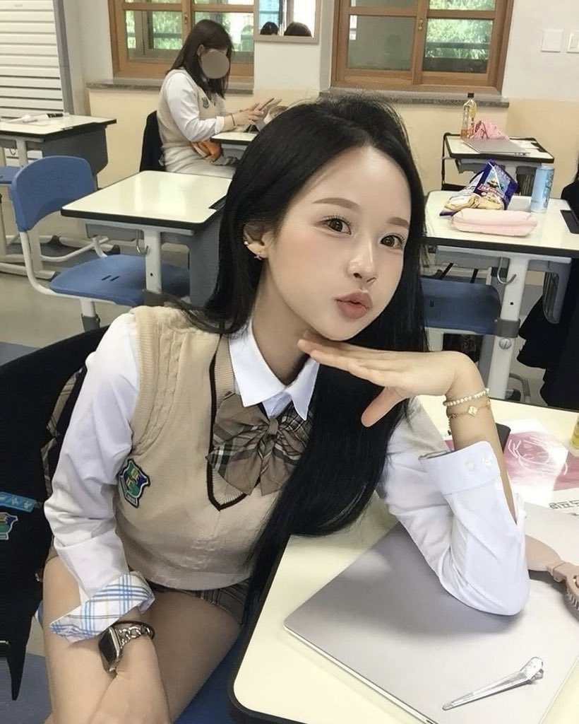Smkcdood's tweet photo. 이설 08 https://t.co/20j8VzAU8d
