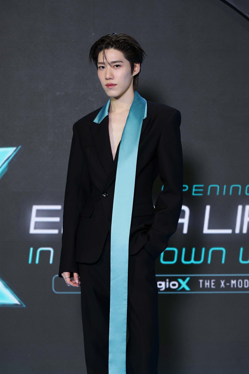 around_ent's tweet photo. สมมงตัวท็อป! "พีพี–กฤษฏ์" อวดออร่าพรีเซนเตอร์ โปรแกรม “Oligio X The X-MODE” ยกระดับกรอบหน้าคมชัดแบบที่เป็นคุณ
#PPKRITxOligioX #PPKritt
#OligioX #XMODE #eXtraLift
อ่านข่าวเพิ่มเติม
📍https://t.co/Nnb3VypZhK
ผู้สนใจสามารถศึกษาข้อมูลเพิ่มเติมเกี่ยวกับ Oligio X และติดตามข่าวสารของ วอนเทค เอเชีย ไทยแลนด์ ได้ผ่านเว็บไซต์ https://t.co/7PjSAzbphy รวมถึง Facebook: OligioX Thailand, Instagram: @oligiox_thailand และ LINE Official: @WontechTH พร้อมค้นหารายชื่อคลินิกที่ให้บริการ Oligio X ได้ที่ https://t.co/zU0YUXEB00