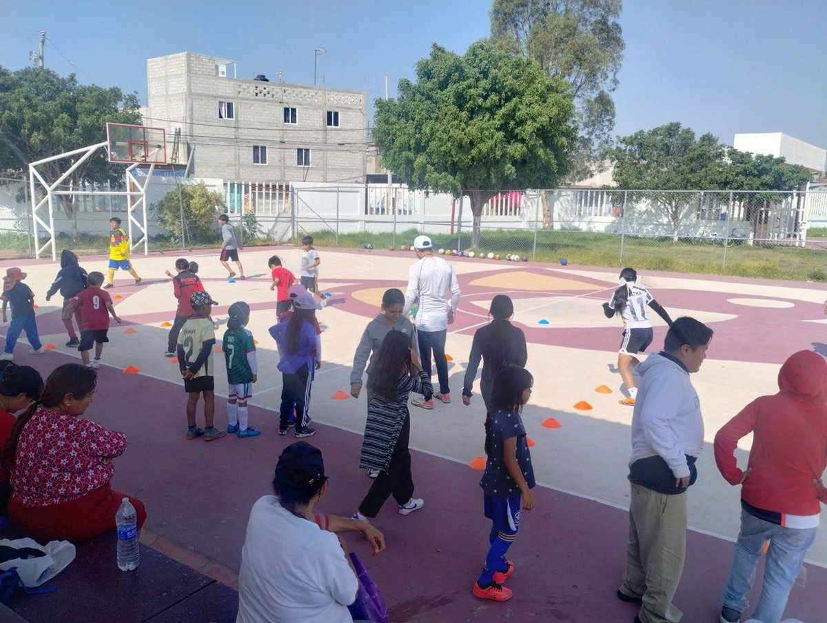 antorchaedomx's tweet photo. En Chimalhuacán arrancaron los talleres culturales y deportivos impulsados por Antorcha para fomentar la disciplina, la convivencia y el desarrollo de la niñez y la juventud. ¡Participa! #Chimalhuacán #Antorcha #CulturaDeporte https://t.co/CWd5eDaPvB