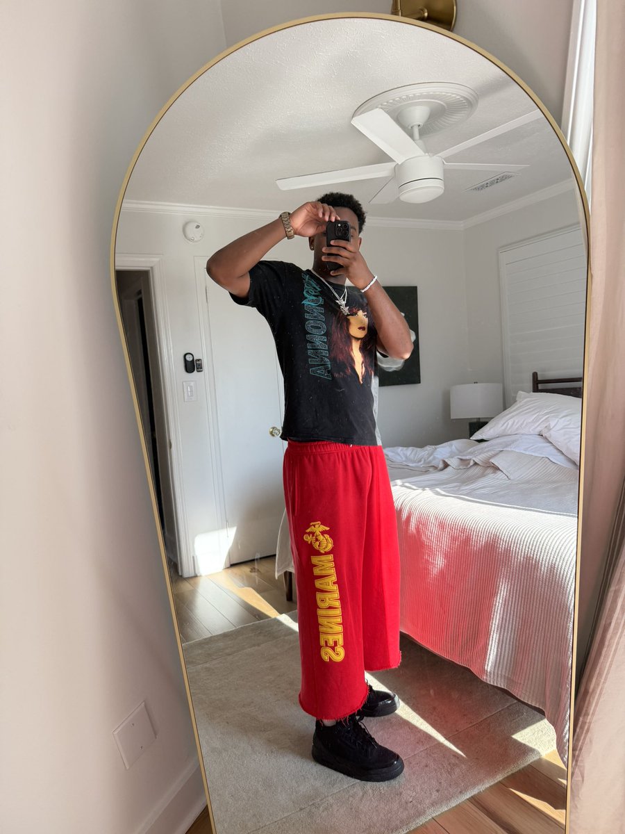 notyoungchris's tweet photo. https://t.co/q6pT8jTZFd