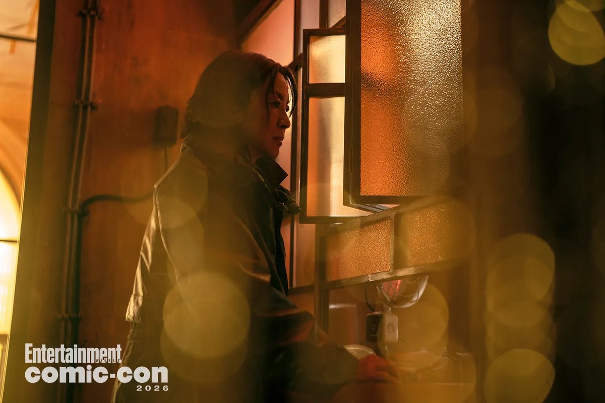 FilmUpdates's tweet photo. First look at ‘BLADE RUNNER 2099’ starring Michelle Yeoh and Hunter Schafer.

Premiering later this year on Prime Video.

(Source: https://t.co/gGtLeH3f4x) https://t.co/Chh52Jusfu