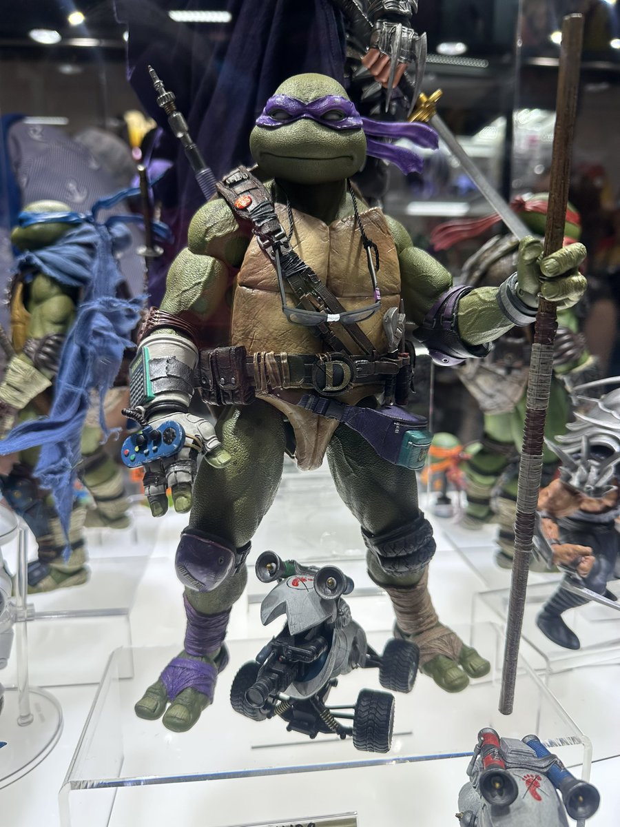 TheQueenG22's tweet photo. ⭐️ Will you be grabbing @MondoNews new TMNT line?! Sheesh!!! 🤩 https://t.co/ePDE6q0AsH
