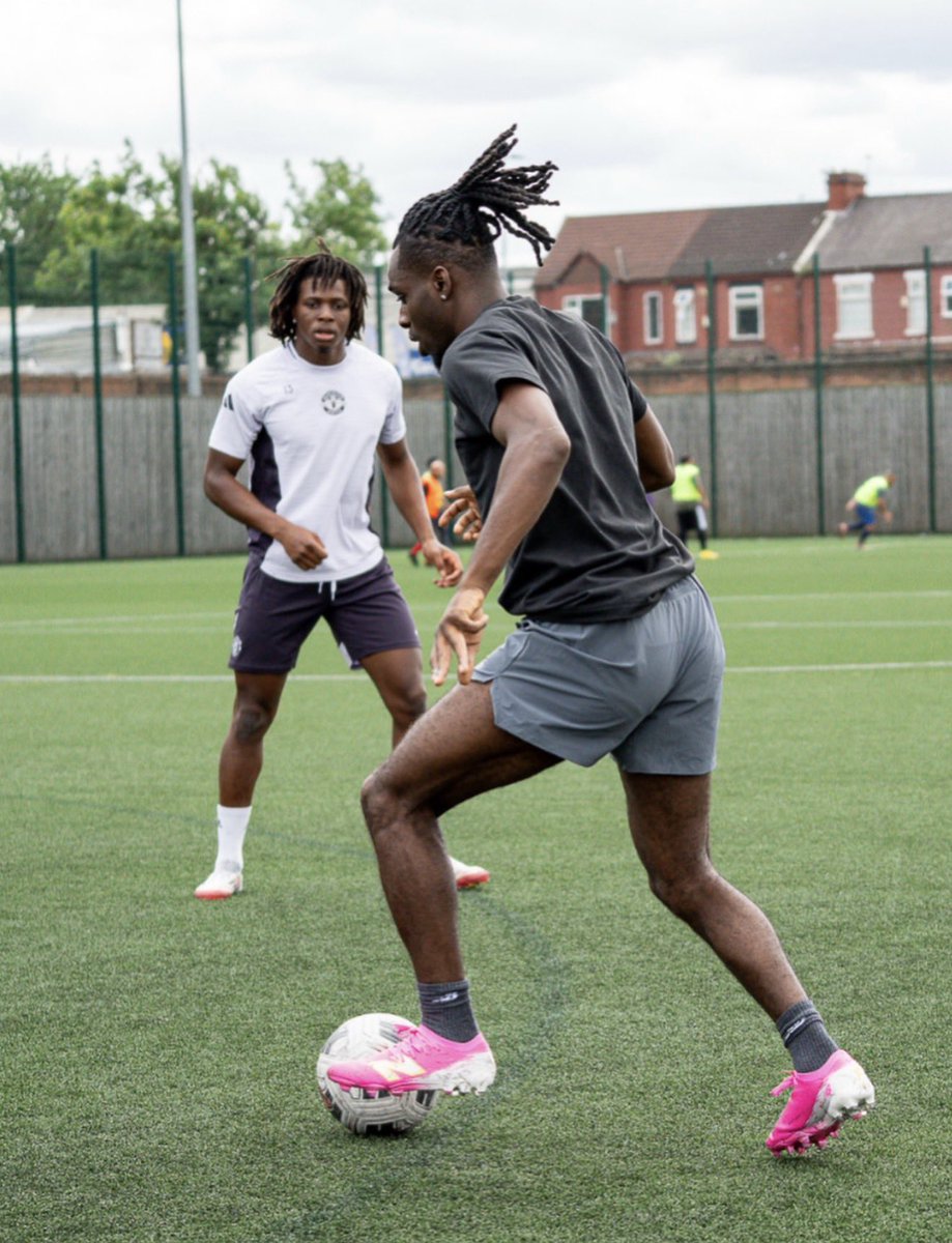 Utdtruthful's tweet photo. 📸 - Jeremie Frimpong and Patrick Dorgu training together during the break. ❤️ https://t.co/ZjNhEjMy4Y