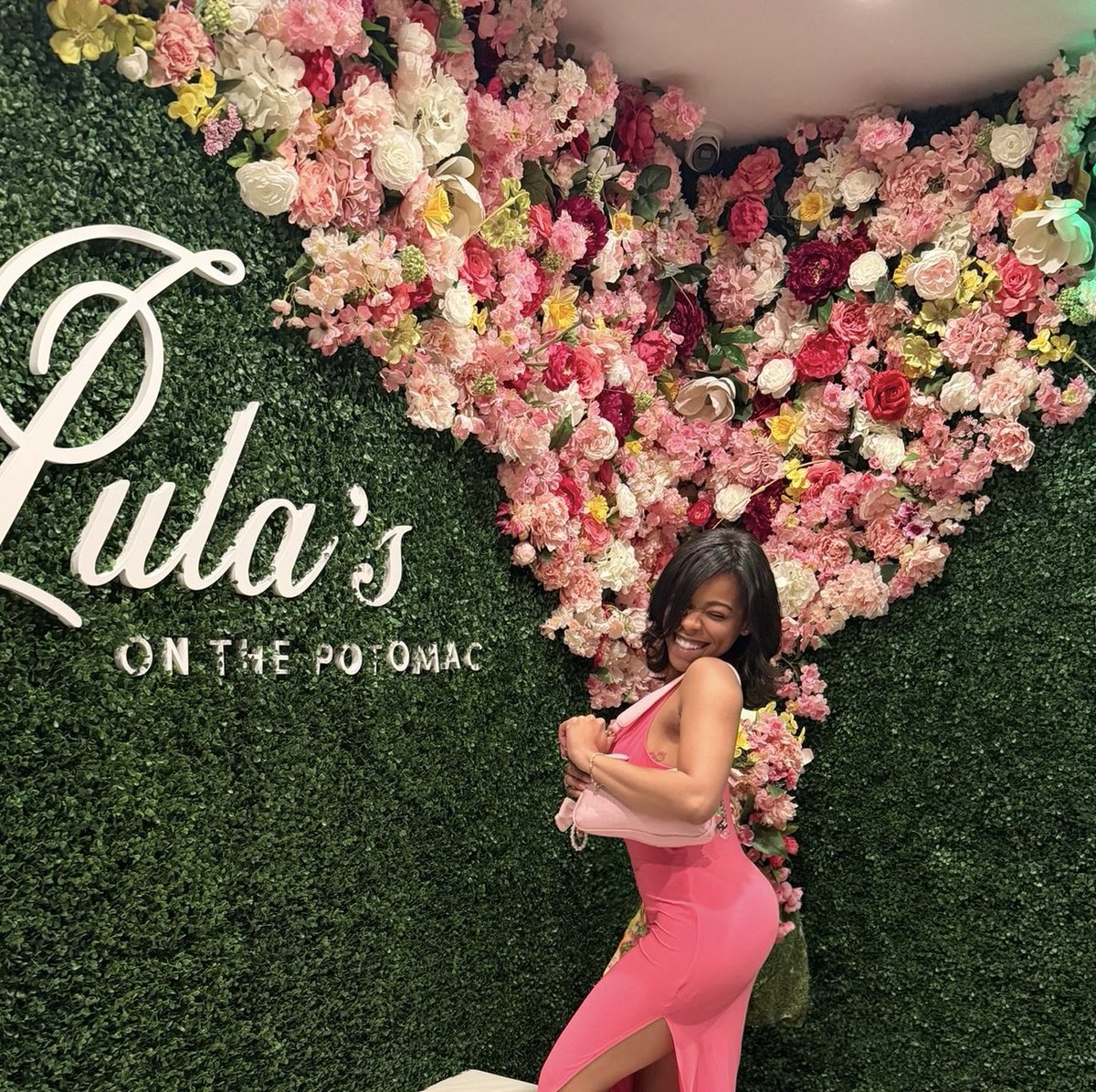 MamiMars4's tweet photo. Pretty In PINK 🌸🧞‍♀️🩷🎀✨ https://t.co/JooR5kBfNX
