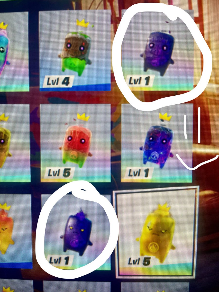 CoriFareal14405's tweet photo. Yayyyy found two #cubesprites already and super stressed out extracting them! #fortnite https://t.co/aEpmitxLbJ