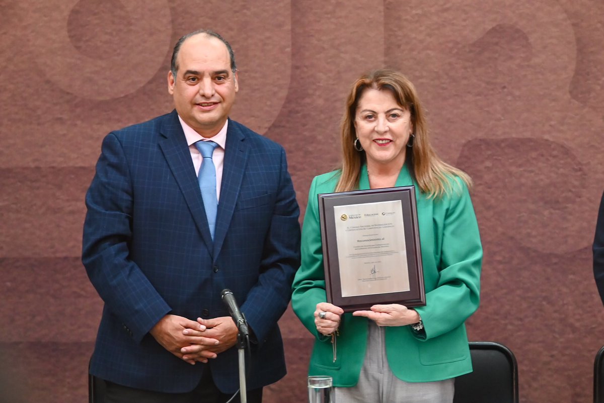 margarita_gs's tweet photo. Creemos que el talento de las y los morelenses merece más oportunidades para crecer.

Con la instalación del Comité de Gestión por Competencias de CONOCER fortalecemos la vinculación entre los sectores educativo, productivo, social y gubernamental para impulsar el desarrollo. https://t.co/2HKnuVpKI4