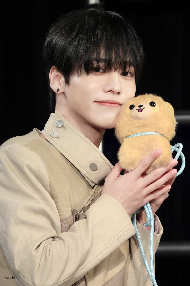 annafuse's tweet photo. 260717
타워레코드 대면팬싸

ゆとは目が大きくてまつ毛が長くてお肌ピカピカでモチのパパしててえらい👏🏻

#온앤오프 #ONF 
#유토 #YUTO
@ONF_offcl 
#모든순간함께그려가자 https://t.co/od9N8bqJOJ