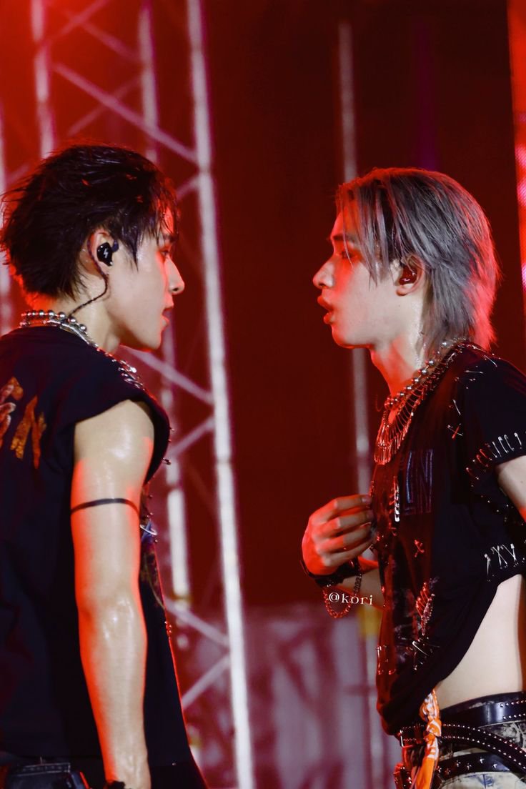 junielovesbl's tweet photo. JunDylan au~ Trying to understand you

Dylan works as a dancer at a bar for money but mars don't know about it. One day Jun's friend forcefully takes him there and Jun gets to know this little secret.
What will happen when this "enemy" decides to help Dylan?
#jundylan https://t.co/wiMxwbkjvK