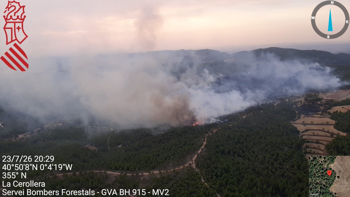 GVA112's tweet photo. (20:30 h) 📷Retirada del mitjà aeri de @GVA112 i unitat helitransportada de @GVAbforestals del #IFLaCerollera⤵️ https://t.co/ybQJpHN2ED
