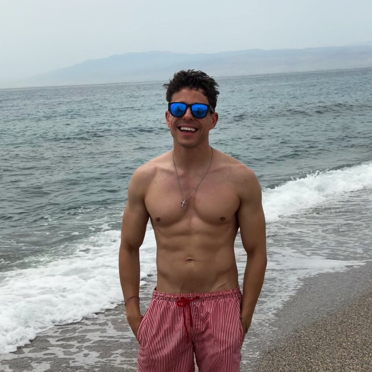 Chriis_Sando's tweet photo. el verano va bastante bien😀 https://t.co/A4FTDPFk4a