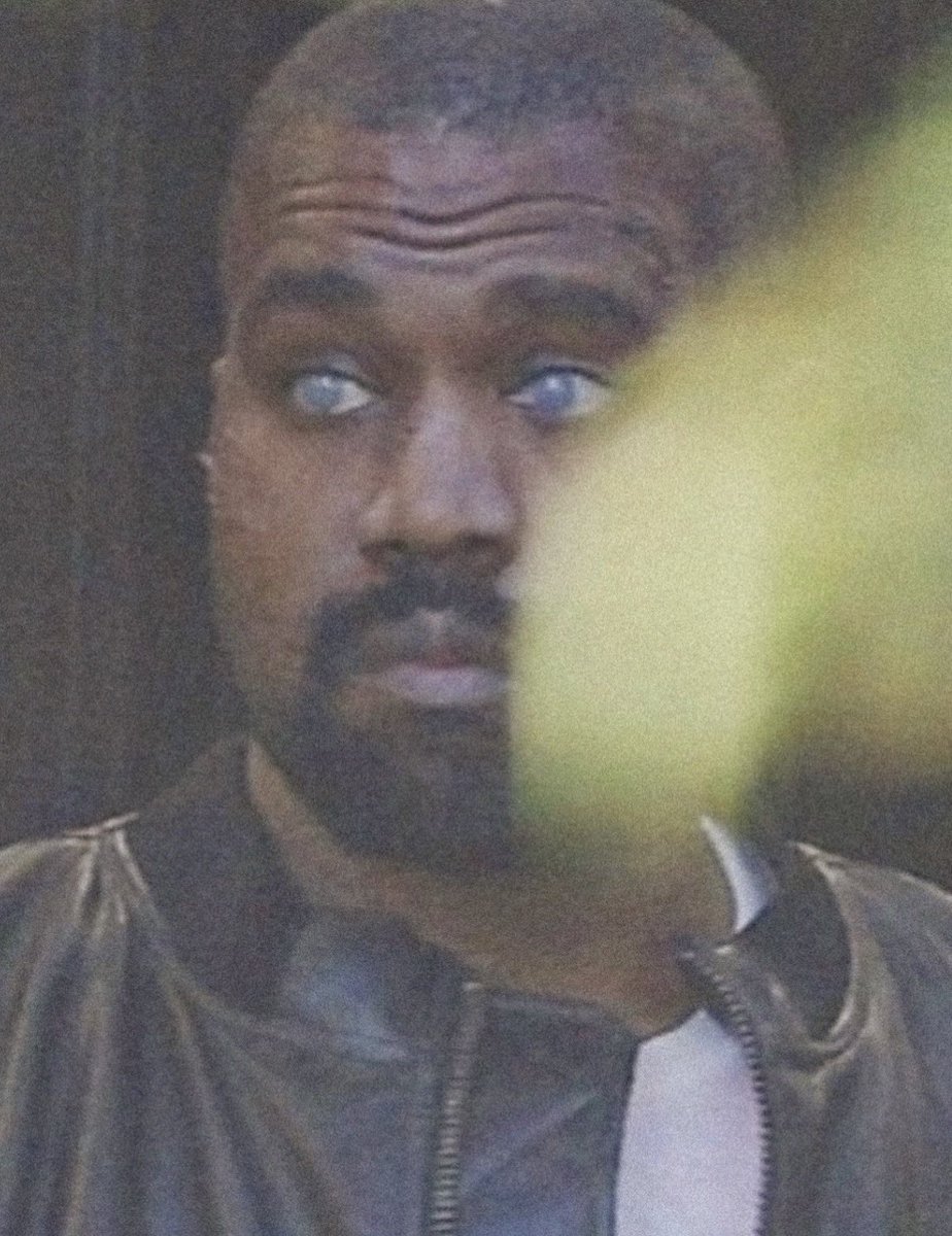 GhostTownYZY's tweet photo. Ye in LA today 🐐👀 https://t.co/n64PoQ5d8V