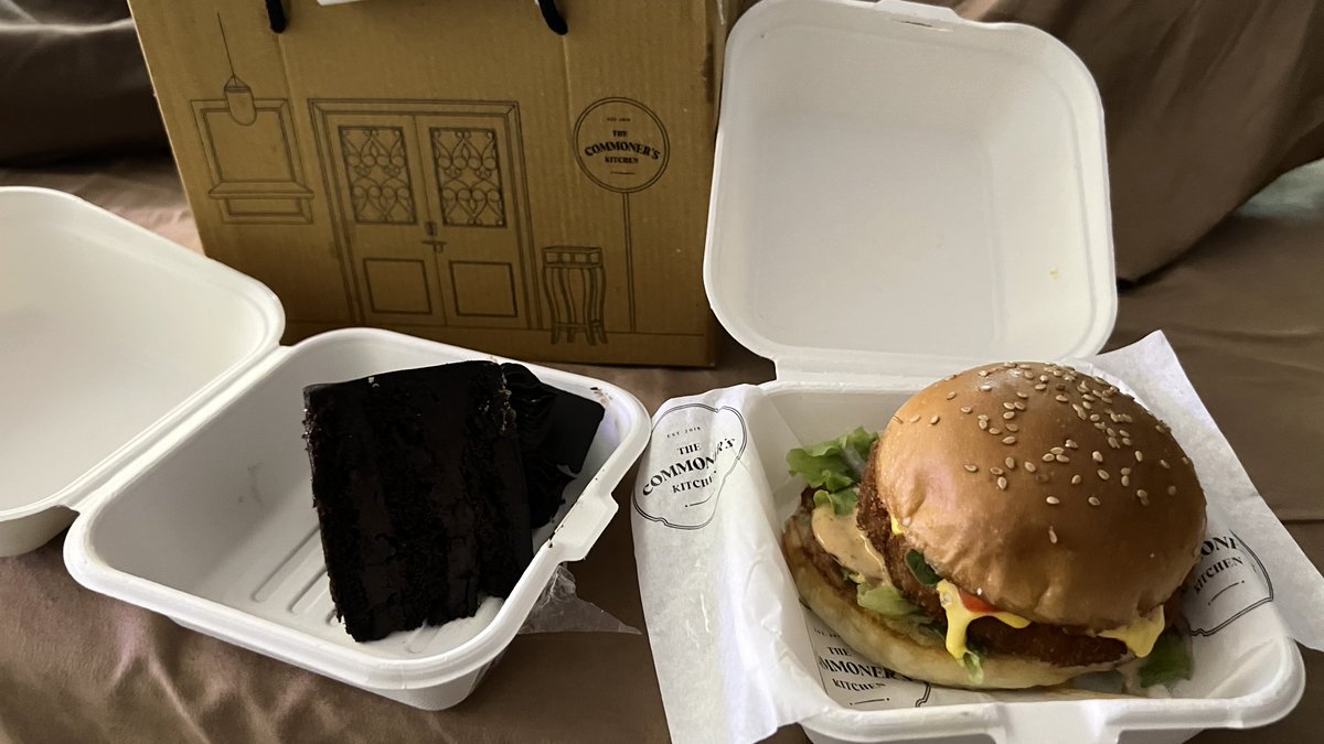 YadavSweety011's tweet photo. Today’s agenda: spoil myself. https://t.co/kDkeKD2vN9