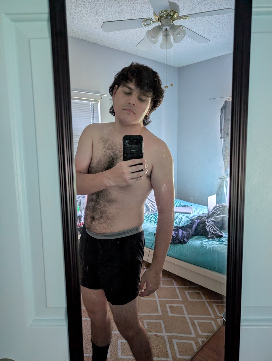 CockMuncher67's tweet photo. Ignore how messy my bed is https://t.co/sVkYfMsF4g