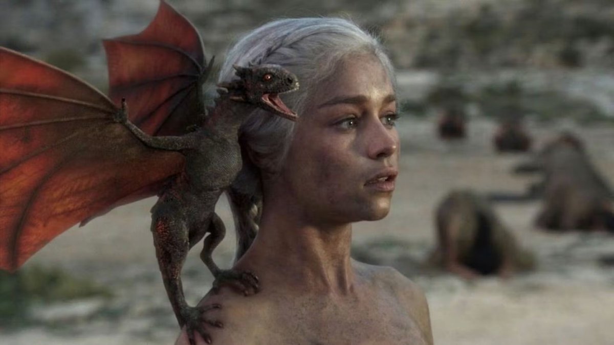 westerosies's tweet photo. Showrunner Ira Parker shares some of his favorite moments from ‘GAME OF THRONES’:

“One was when her dragons were born — oh man, that got me so excited. And the other is when she “sells” her dragons to the slave master.”

(https://t.co/RnqBkcP38i) https://t.co/j0ElZGgnQe