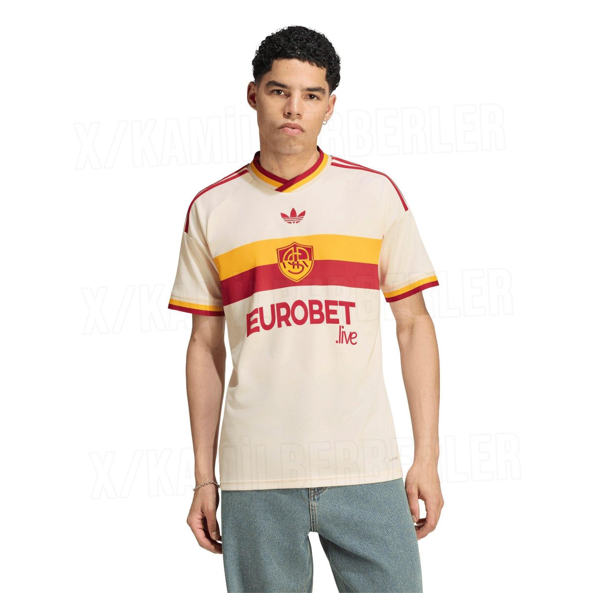 KamilBerberler's tweet photo. OFFICIAL | AS Roma 26/27 Away Kit 

A tribute to 'Pietas'. 🟡🔴 https://t.co/e371ou1G8c