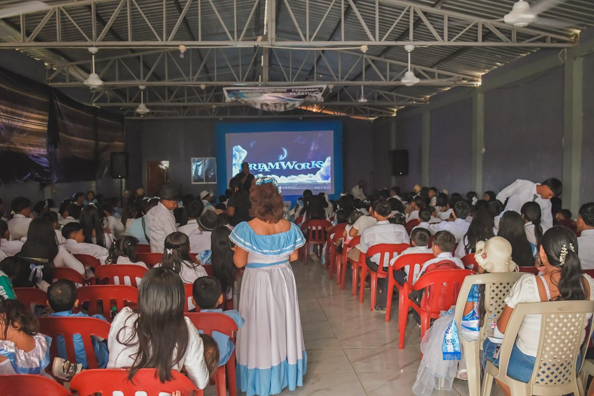 DASEAlcaldiaGye's tweet photo. Disfrutaron de una jornada de cine y recreación, un espacio pensado especialmente para que vivieran momentos de integración, alegría y sana convivencia.

En DASE EP seguimos acercando oportunidades y bienestar a cada rincón de Guayaquil.

#CiudadDeTodos https://t.co/rl0lPZRNcd
