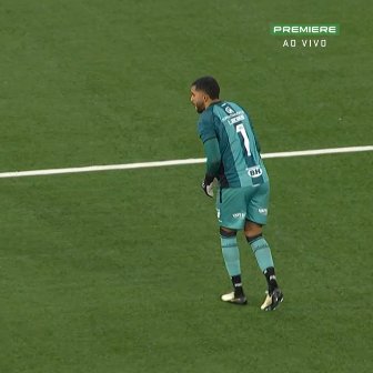 DoentesPFutebol's tweet photo. Lucas Arcanjo em noite de Vozinha. https://t.co/SFJetNSAmg