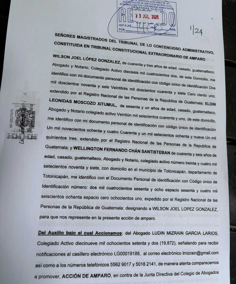 dcuevas_pl's tweet photo. Un amparo busca frenar, por segunda ocasión, la asamblea del @CangGuatemala en donde se pretende cambiar el reglamento de elecciones del colegio. La convocatoria fue hecha por el Cang  para el 31 de julio y este amparo fue presentado por el abogado, Wilson López. https://t.co/pKj6QcWGdH
