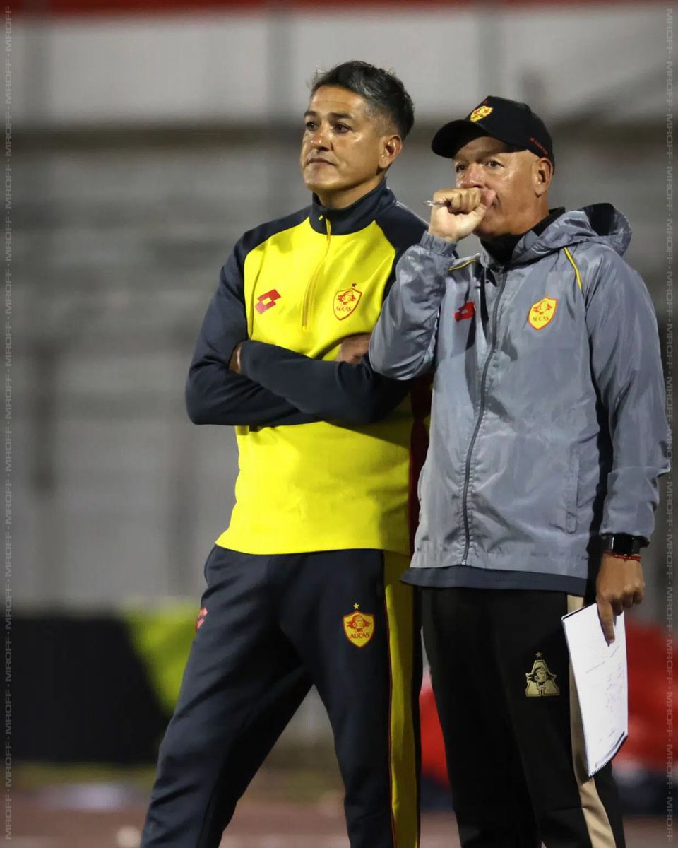 MrOFFSIDER's tweet photo. Norberto Araujo anunció en rueda de prensa que no sigue como entrenador de Aucas. El ‘Beto’ comentó que fue su decisión haber dado el paso al costado. https://t.co/ITsj0UnpGN