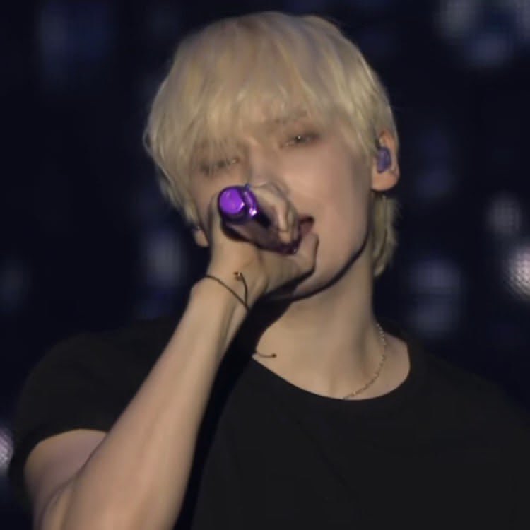 JJUNDIOR's tweet photo. i feel dizzy i think im loosing it. https://t.co/jmXV29ep8c