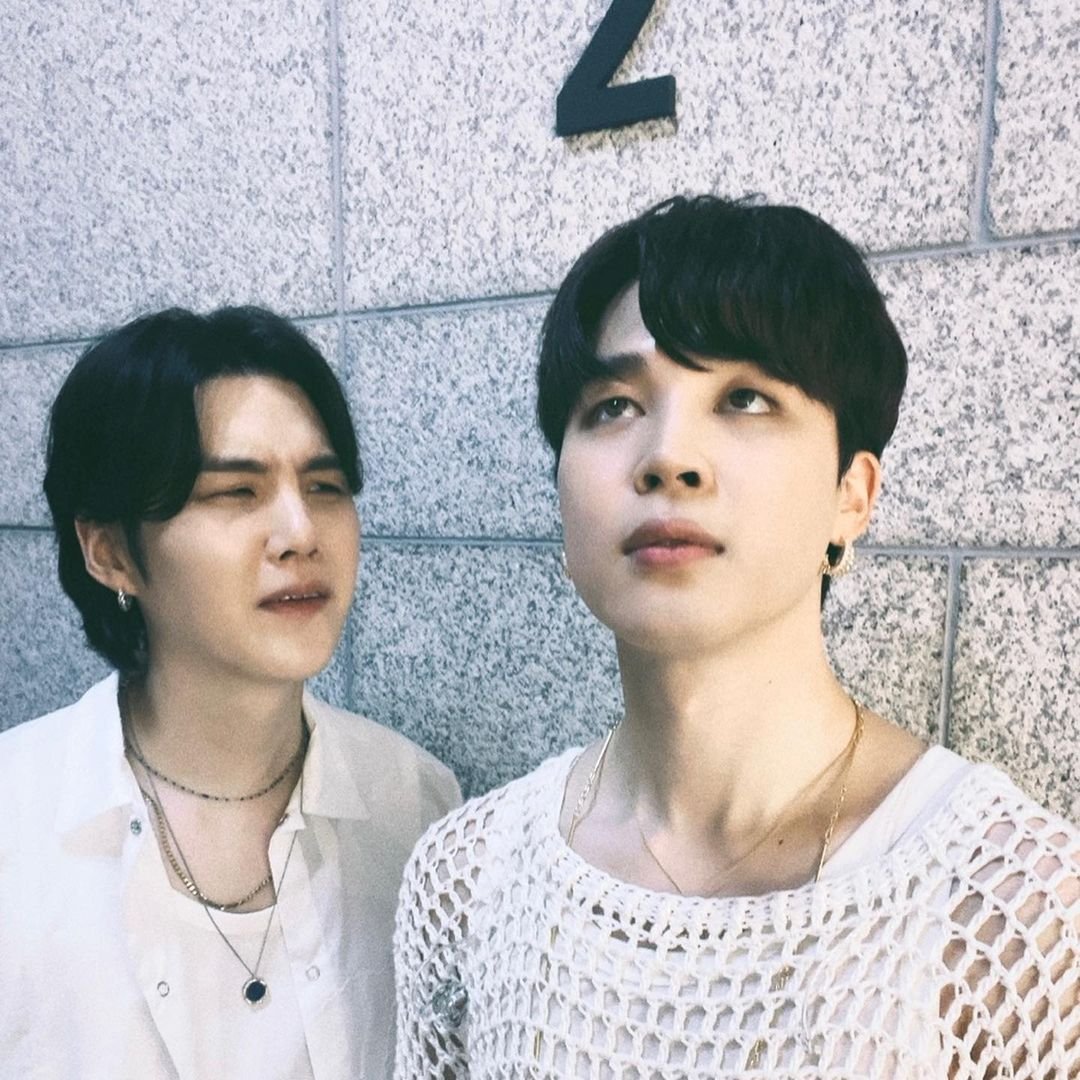 XIBTUNISONXI's tweet photo. なんとな〜しだけど、ユンギさん眉毛の形ちょっと変えた🤔❓柔らかくなった気する https://t.co/HJl7jnU8Mx