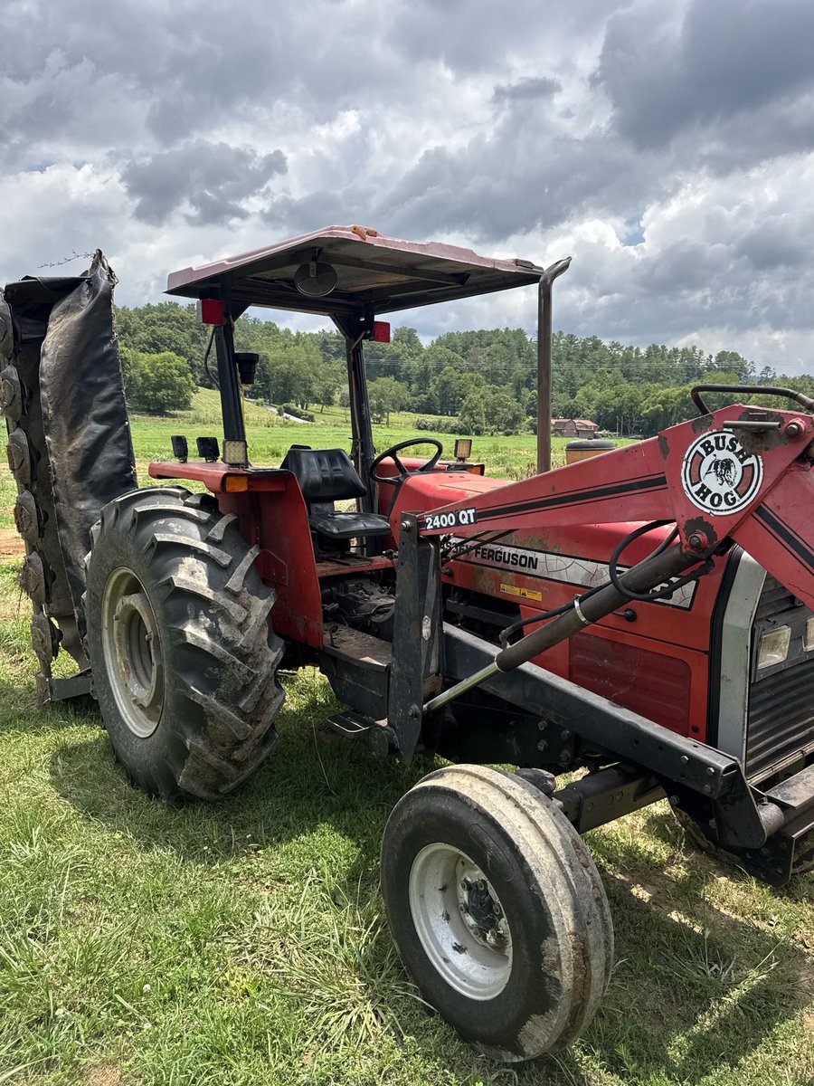 Gray335566's tweet photo. #masseyferguson #farming #country #southern https://t.co/9rL9CDoEXf