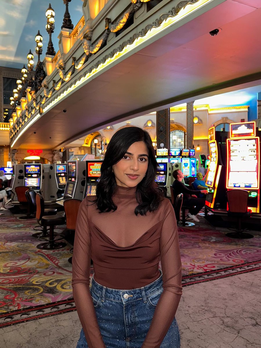miravarma147's tweet photo. Made a quick pit stop in Vegas 🏎️🎲✨♥️ https://t.co/pumRHFnioX