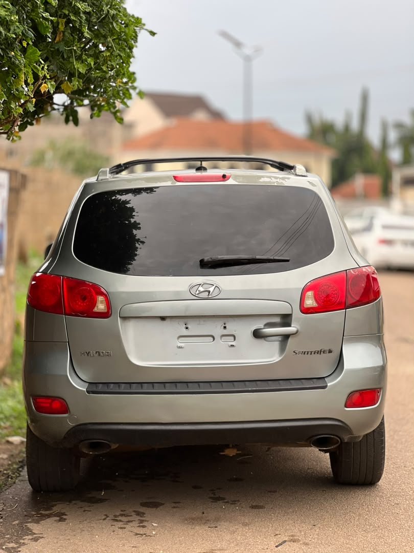 aimoney0's tweet photo. DISTRESS SALE‼️
Hyundai Santafe 2008 Model Super Clean🇩🇪 With Original Duty Buy &amp; Drive✅

💰 Price: Going For 4.5M Only
📍 Location: Kaduna
🚚 Nationwide delivery

☎️ Call/WhatsApp: 07081407463/08143977381

🔁 Please like and repost. Someone on your TL might be interested.🙏 https://t.co/KlsWkCXW0l