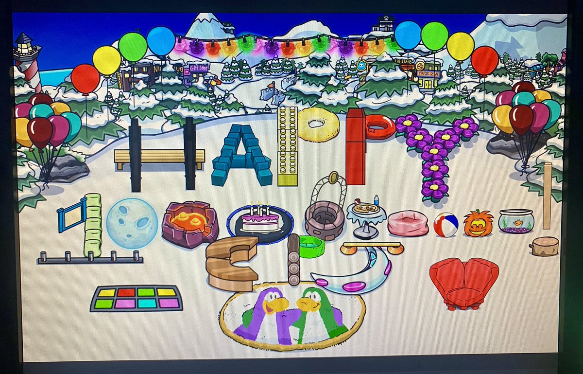 ItsSassyNinja's tweet photo. Way to reach 1 million players, Club Penguin Journey! I thought I’d celebrate by spelling it in my igloo, and drawing some fan art! Here’s to a million more players and memories waiting to come! @CPJofficial 🎉 https://t.co/FwAHwqOe8s