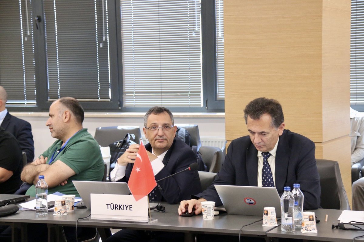 bsgmtr's tweet photo. 🚩FAO Akdeniz Genel Balıkçılık Komisyonu (GFCM) bünyesinde yeni oluşturulan Karadeniz Bilimsel Danışma Komitesi (ACBS) Başkanlığına, Türk bilim insanı Prof. Dr. Göktuğ Dalgıç seçildi.

🔬Genel Müdürlüğümüzün uzun yıllardır sürdürdüğü girişimler sonucunda; çalışma grubunun bilimsel komiteye dönüşmesi, ilk toplantısının ülkemizde yapılması ve başkanlığının Türkiye tarafından yürütülecek olması, ülkemiz ve bölgemiz açısından önemli bir gelişmedir.

🌊Karadeniz’de bölgesel iş birliğinin güçlendirilmesine öncülük etmeyi ve sürdürülebilir balıkçılığa katkı vermeyi sürdüreceğiz.

@TCTarim 
@UN_FAO_GFCM 
@mbernal_GFCM