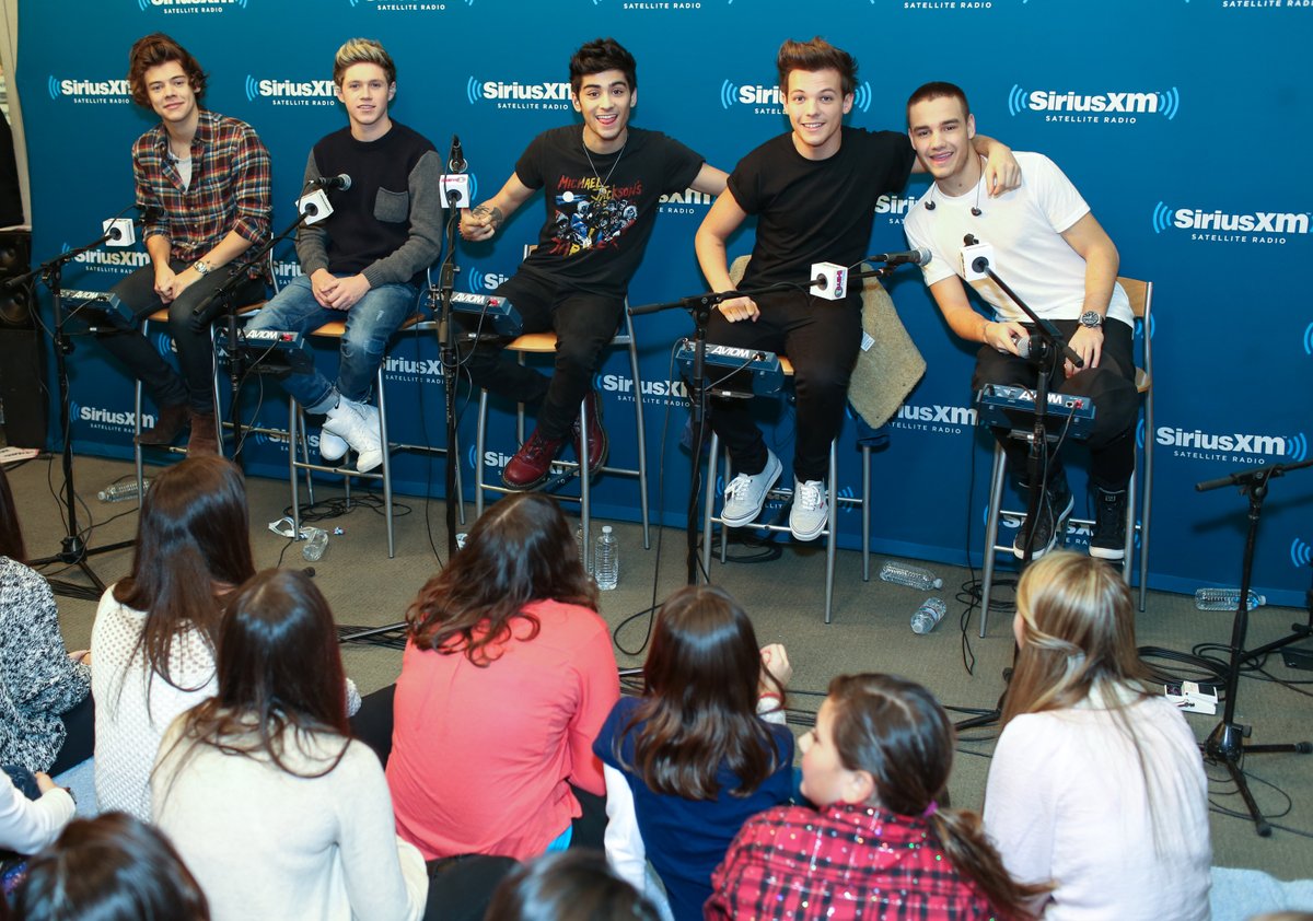 SiriusXMHits1's tweet photo. and they said it was just a phase!! happy 16th to our forever faves @onedirection 😭❤️ https://t.co/5gGgYtoSKT