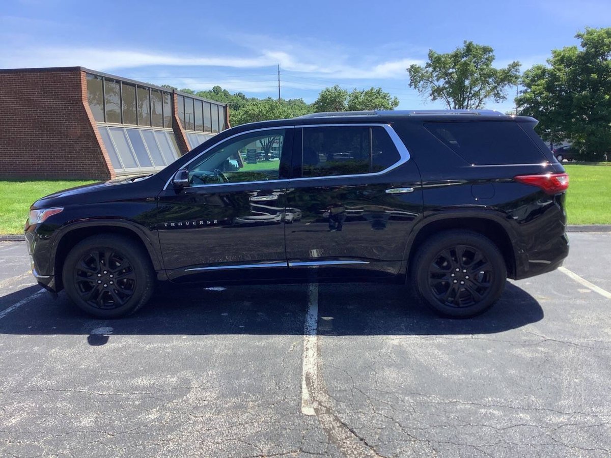 countyautostl's tweet photo. 2018 Chevy Traverse premier AWD with 98k miles. It has power windows &amp; locks, navigation, rear back up camera, premium sound system, V6 engine, dual moonroofs, leather interior &amp; much more! Don't miss out on this clean truck! $19,499. Visit our website at https://t.co/0YLE5IFa3Q https://t.co/Uliz5wy03P
