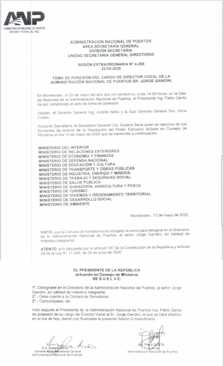 jorgegandini's tweet photo. Estimado @EPreve, tenemos nuestros teléfonos, compartimos algún grupo de WhatsApp y nos conocemos desde hace mucho. Conviene confirmar antes de enlodar, para no errar.
1️⃣- Los trámites para reparar la oficina que ocupo comenzaron antes que yo asumiera como Director Vocal en ANP, dado el notorio deterioro en pisos, paredes, ventanas y cortinas.
2️⃣- Ocupé la oficina en ese estado, casi ruinoso, hasta abril de este año cuando empezó la obra.
3️⃣- El monto que mencionas incluye otras oficinas anexas a la mía por unos 200 mts.
4️⃣- No se renovó mobiliario, ni equipamiento. Dispongo de lo que ya existía y otros en desuso en la administración.
Cuando quieras puedes pasar a tomar un café, conocer la oficina y los anexos incluidos y de paso hablar de temas portuarios, que me consta son de tu interés.
Espero corrijas tu error, que injusta e innecesariamente has hecho público.