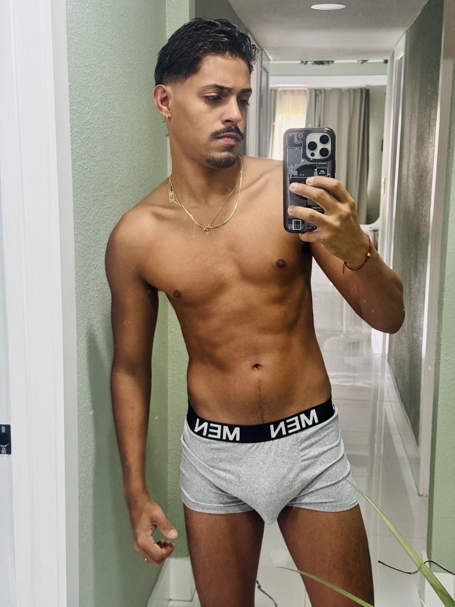 leogaboii's tweet photo. 🤫🥗🫐 https://t.co/qKJeubtiO4