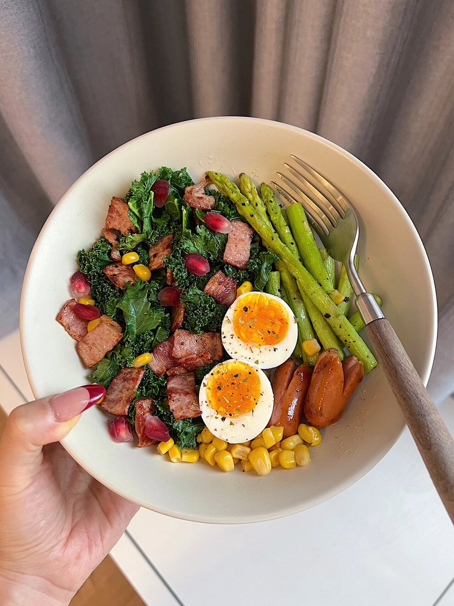 ccyu8866's tweet photo. Stocking up for a cozy week! Fresh kale, ripe avocados, and organic eggs – fuel your healthy eats easily. https://t.co/HVPPqFaAK3