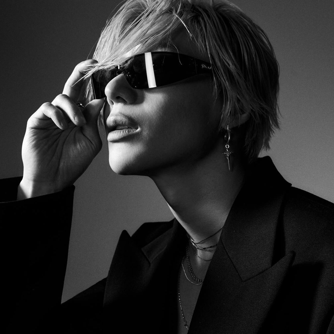 xoalsox_base's tweet photo. It looks like many people celebrate the Second Coming of K-Pop Jesus #TAEMIN that is physically returning to Earth with new album after 2 years, World Tour, Japan Tour, few festivals such as Coachella #TAEMCHELLA, BST Hyde Park and more; new challenges, with multiple tittles earned along the way.